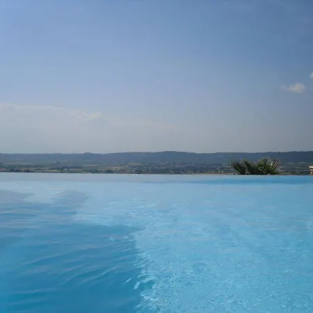 Vue Panoramique Avec Piscine Et Jacuzzi Appartamento *