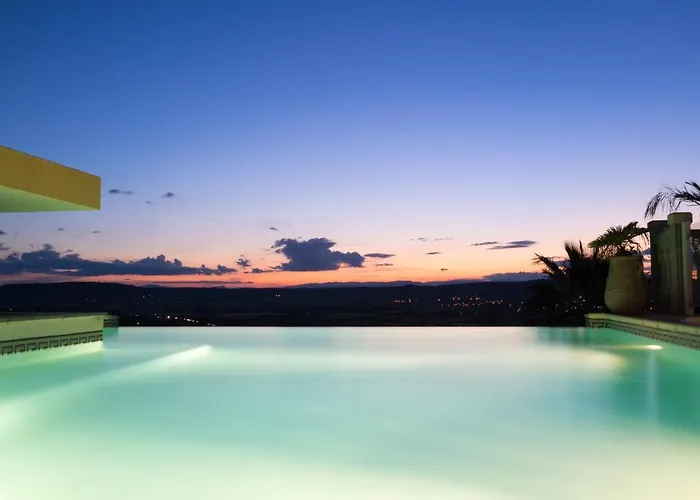شقة Vue Panoramique Avec Piscine Et Jacuzzi *