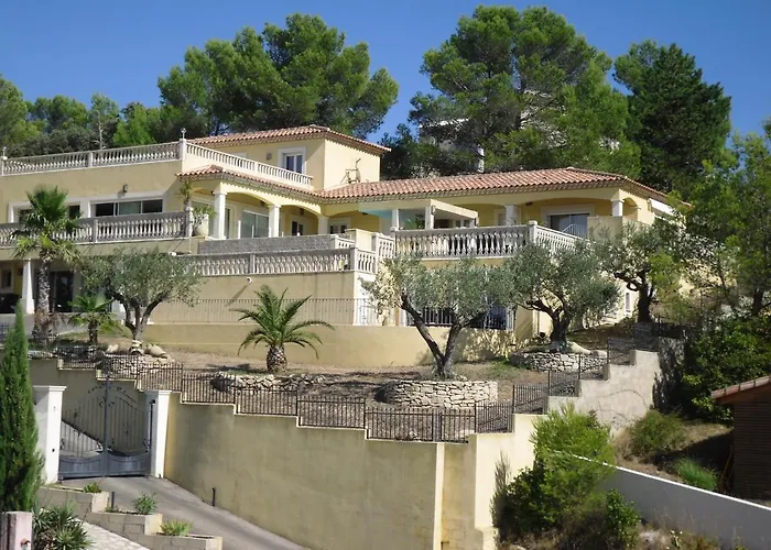 Vue Panoramique Avec Piscine Et Jacuzzi شقة *