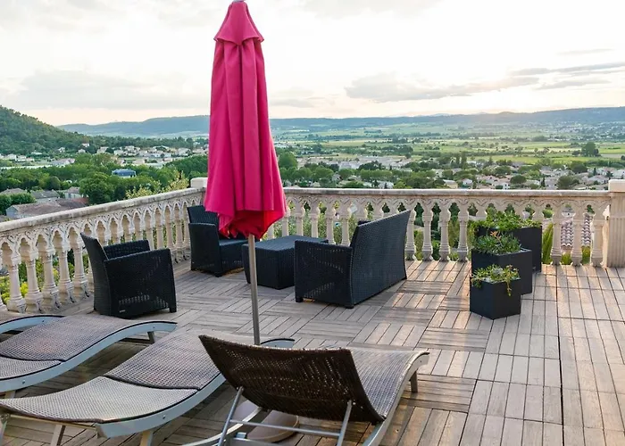 Vue Panoramique Avec Piscine Et Jacuzzi Langlade