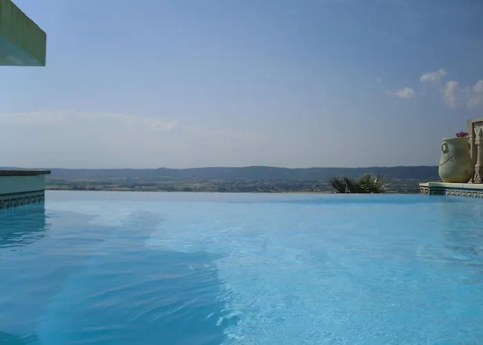 Vue Panoramique Avec Piscine Et Jacuzzi شقة *
